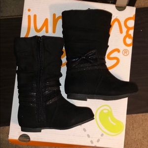 Brand new toddler size 5 boots